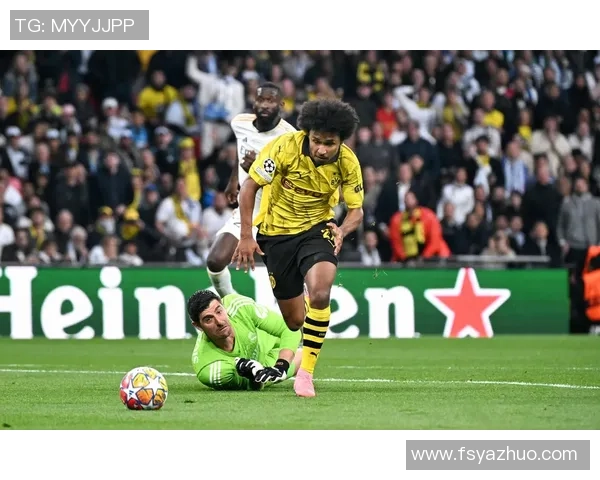 欧联杯波尔图大胜多特蒙德神奇扑救引发全场狂欢