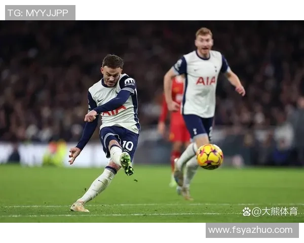 英超激战热刺逆转利物浦神扑成焦点转会消息引发热议