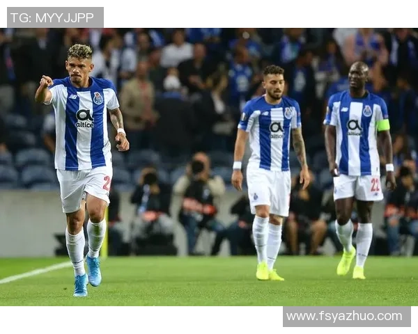 曼联与波尔图激战成平局绝杀时刻点燃全场激情